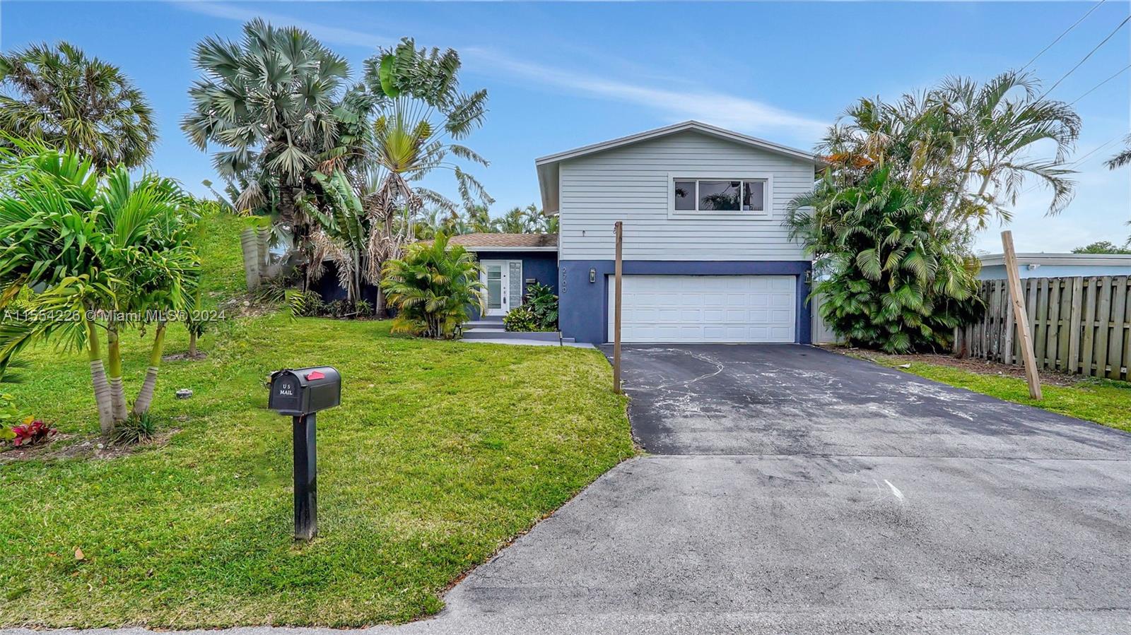 2700 Sw 34th Ave, Fort Lauderdale, Broward County, Florida - 3 Bedrooms  
2 Bathrooms - 