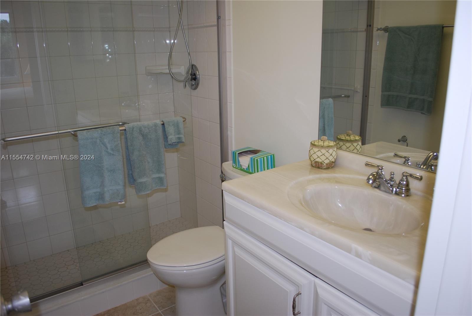 MAYAN TOWERS CONDO I - Residential Lease