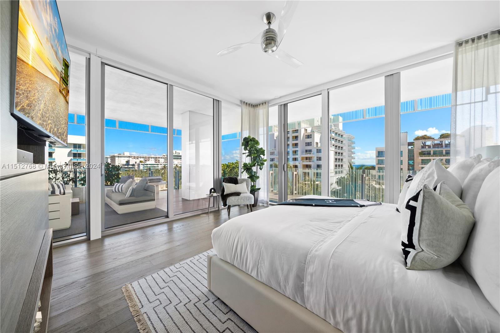 GLASS-SOUTH OF FIFTH - Residential