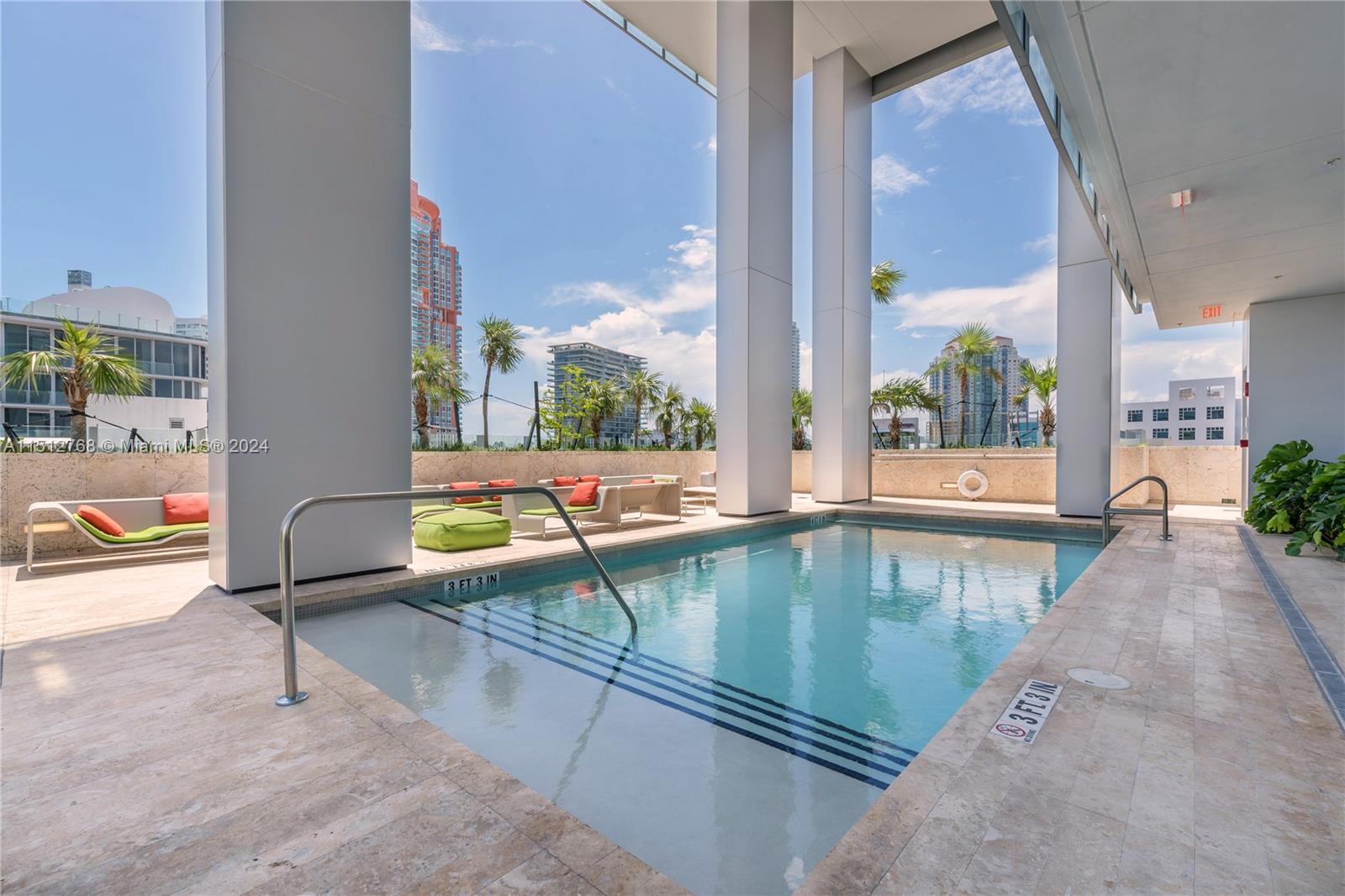 GLASS-SOUTH OF FIFTH - Residential