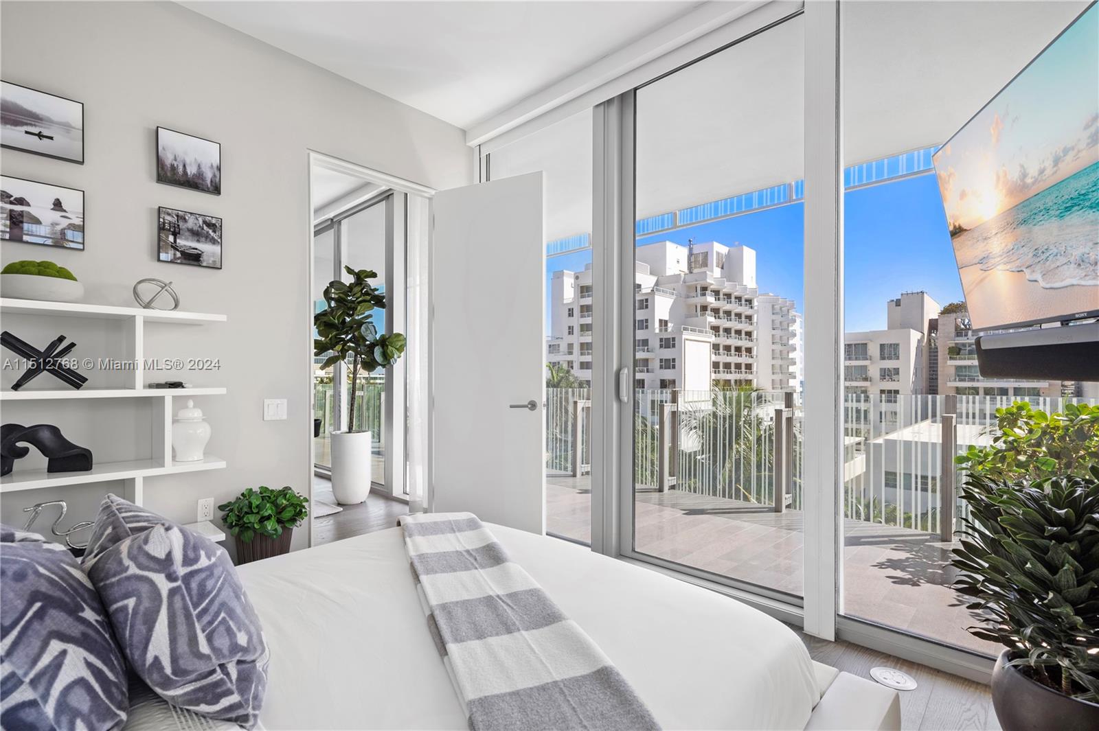 GLASS-SOUTH OF FIFTH - Residential