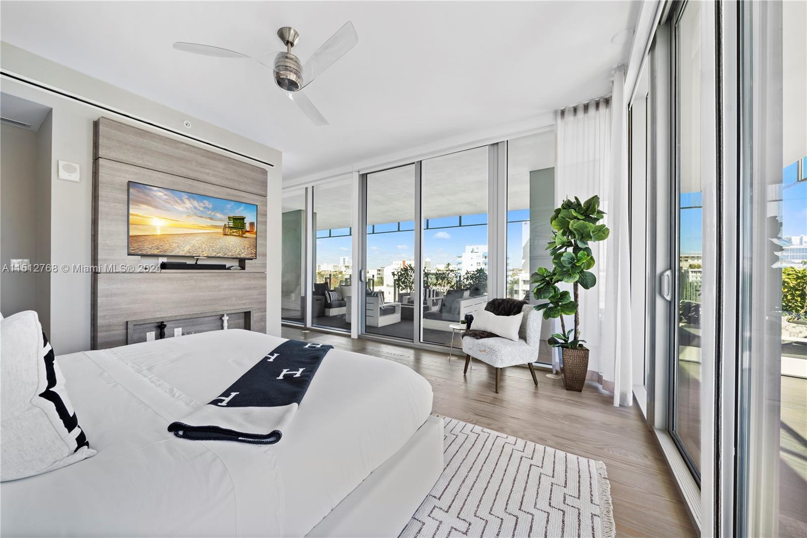 GLASS-SOUTH OF FIFTH - Residential