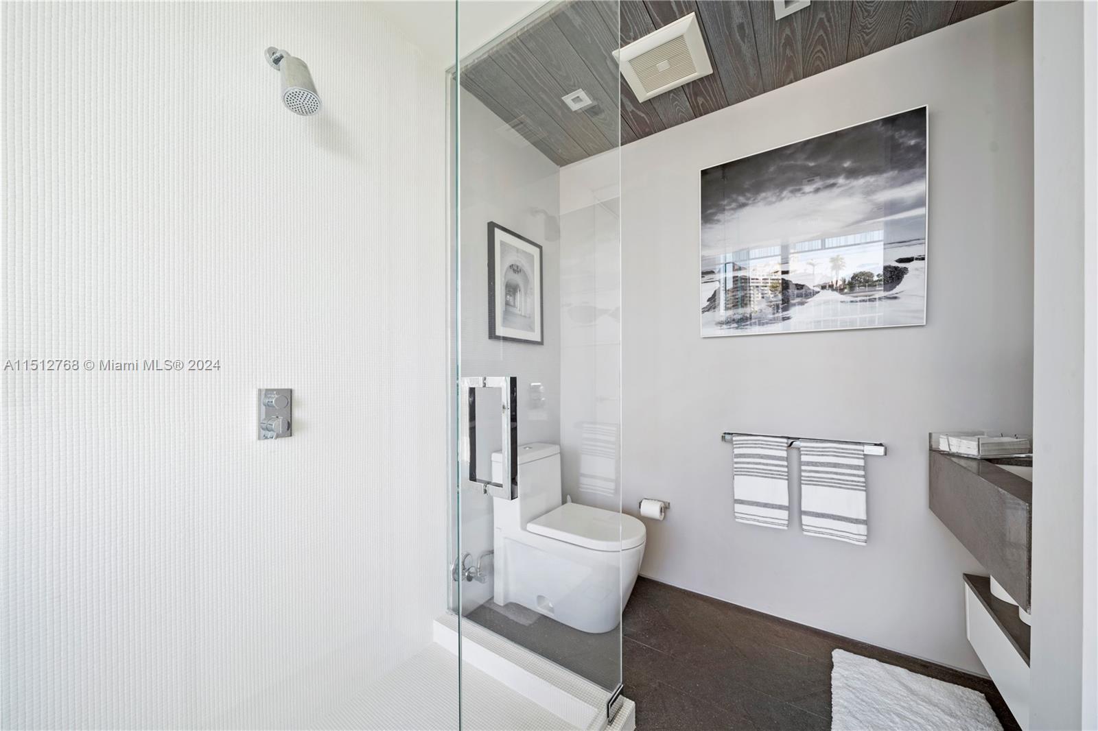 GLASS-SOUTH OF FIFTH - Residential