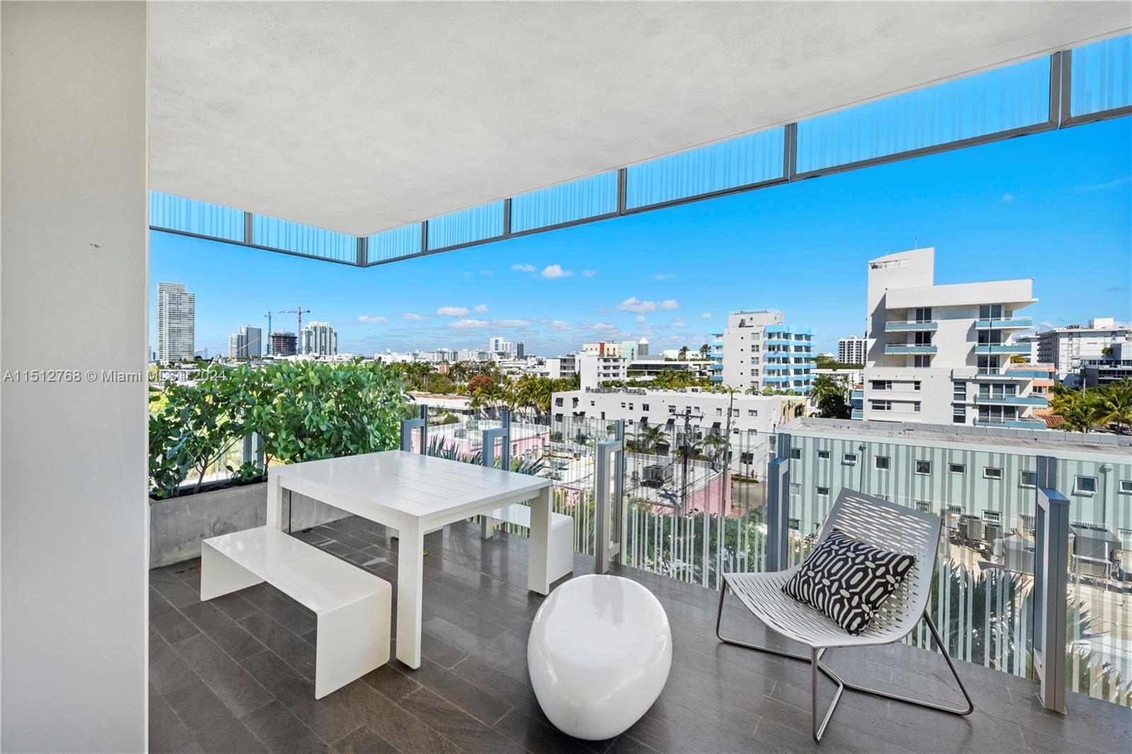 GLASS-SOUTH OF FIFTH - Residential