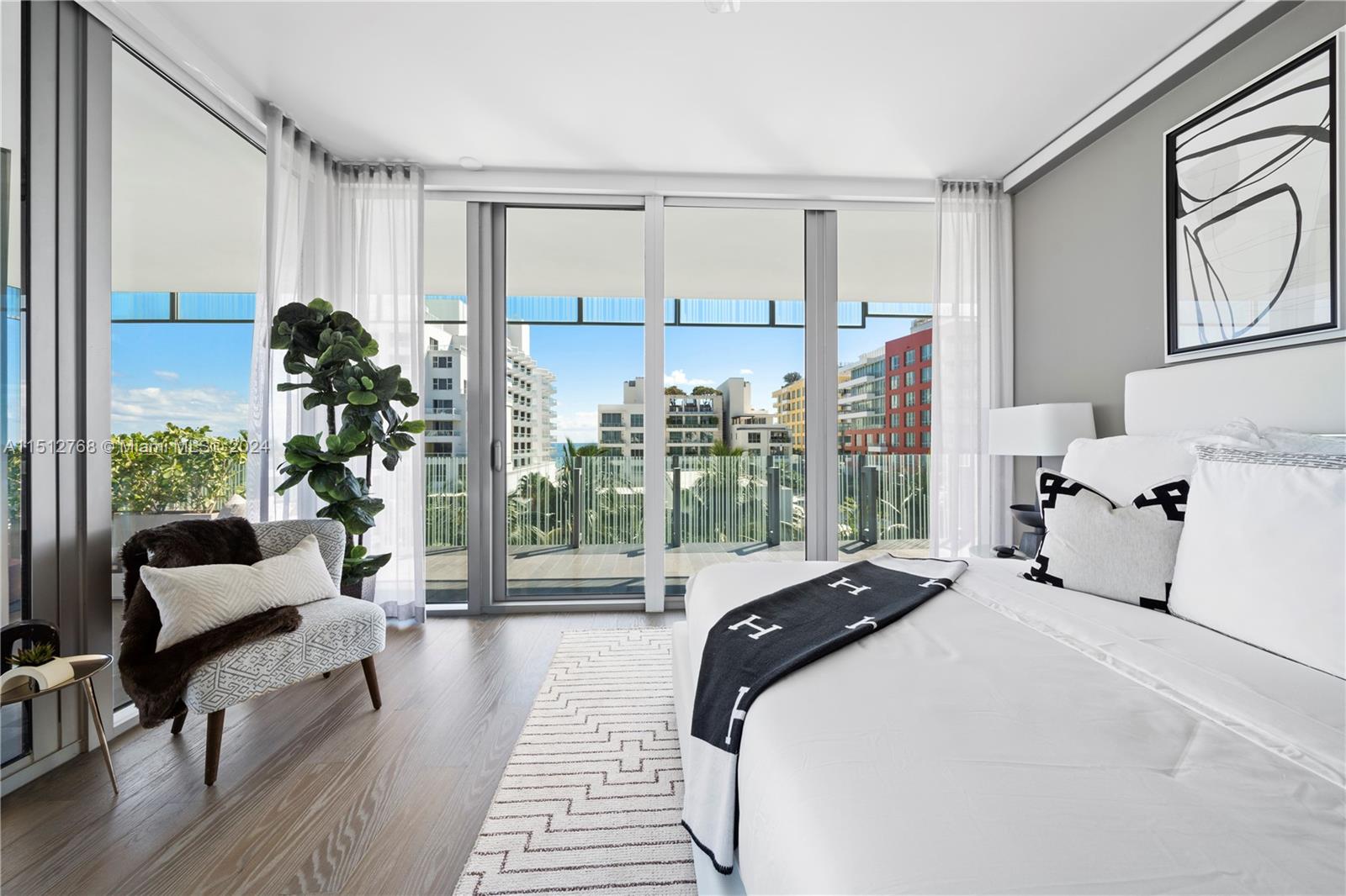 GLASS-SOUTH OF FIFTH - Residential