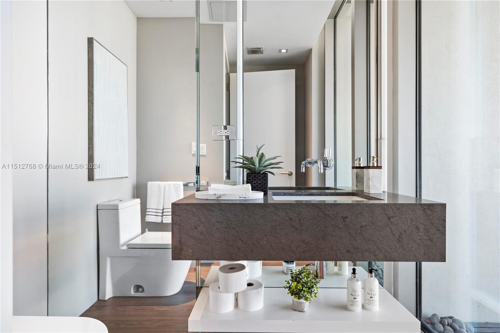 GLASS-SOUTH OF FIFTH - Residential