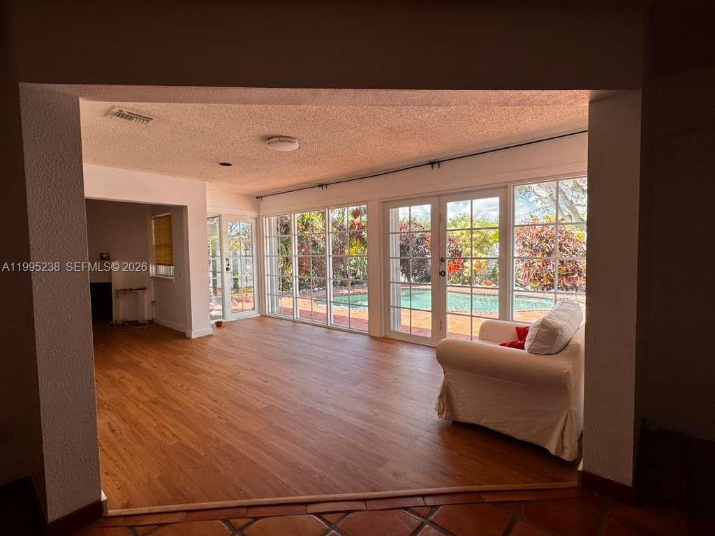 COUNTRY WALK SEC 4 - Residential