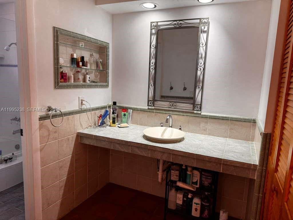 COUNTRY WALK SEC 4 - Residential