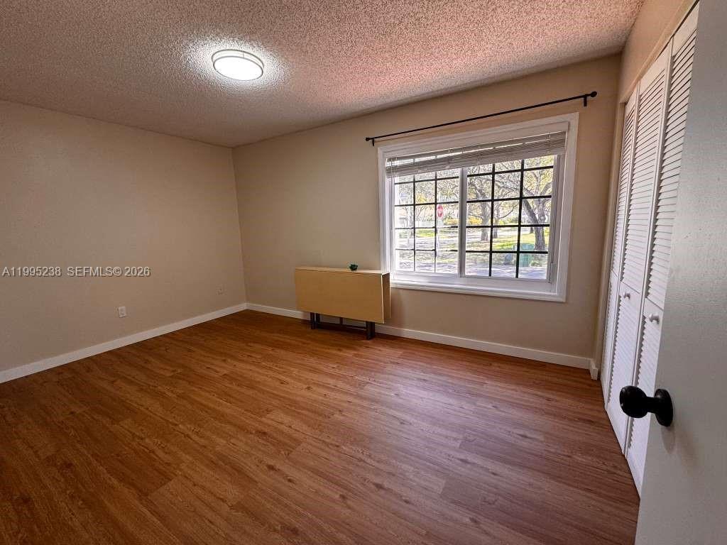 COUNTRY WALK SEC 4 - Residential