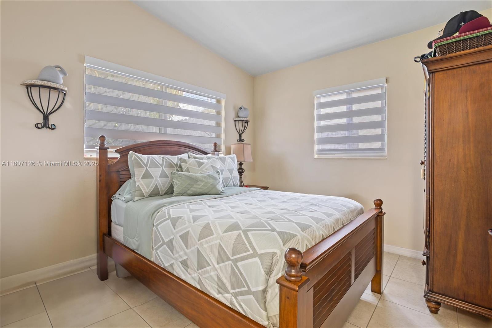 SCOTT LAKE MANOR SEC 2 - Residential