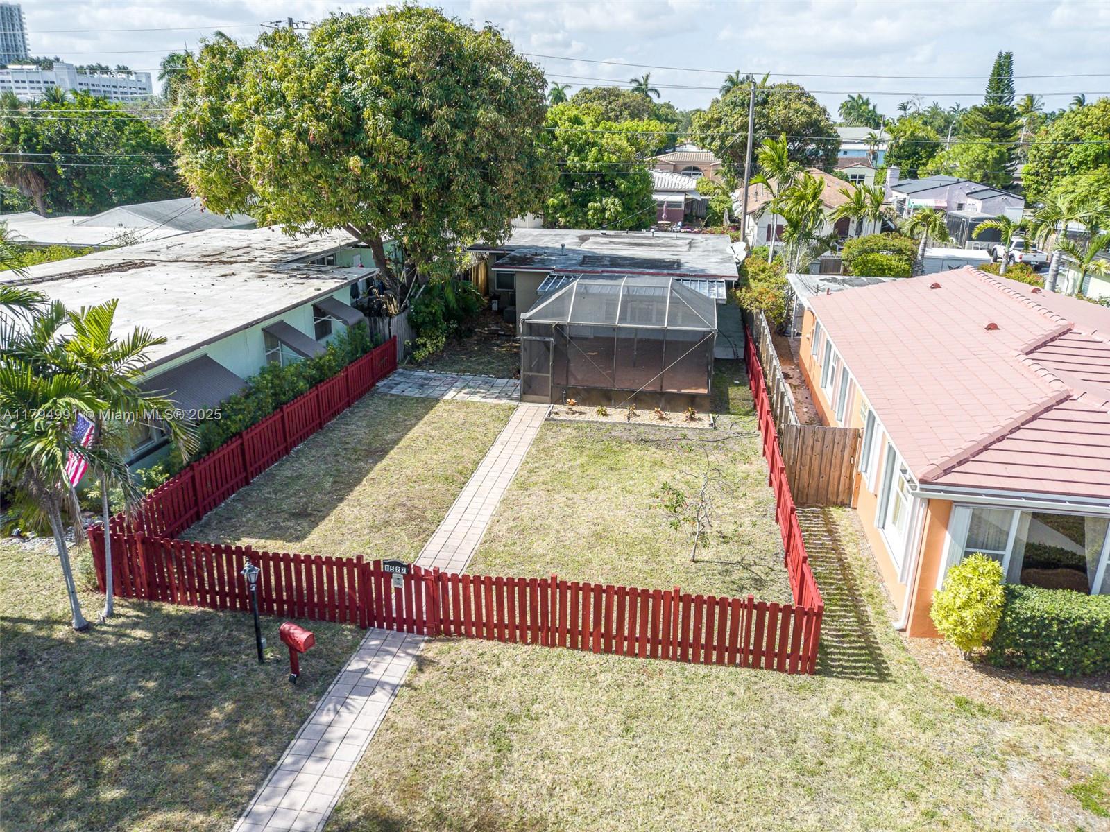 Rental Property at 1527 Jackson St 1, Hollywood, Broward County, Florida - Bedrooms: 2 
Bathrooms: 2  - $3,100 MO.