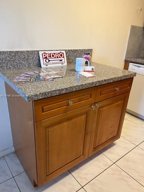 NEW HAMPTON AT CENTURY VI - Residential Lease