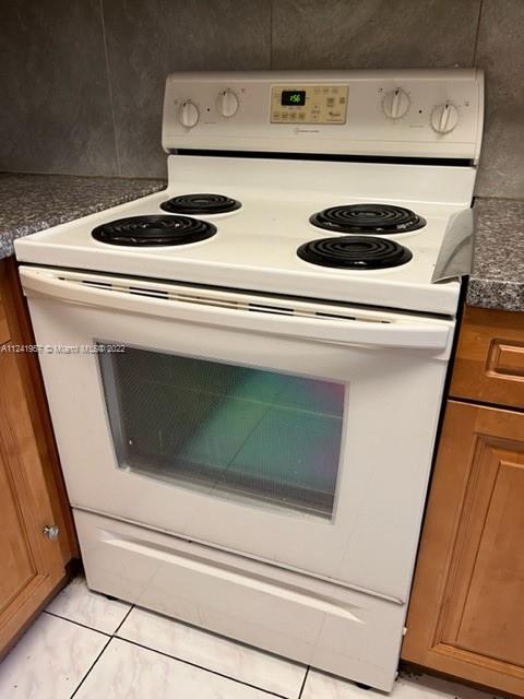 NEW HAMPTON AT CENTURY VI - Residential Lease