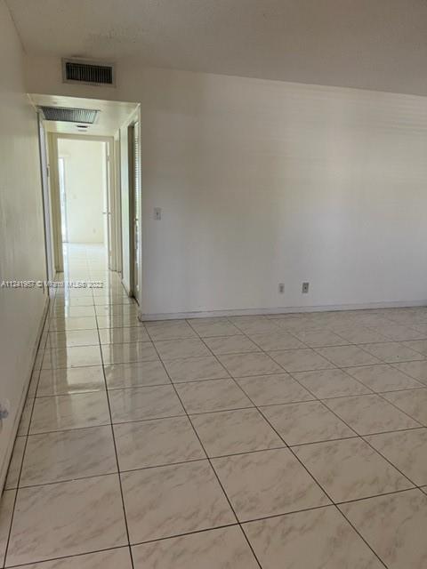 NEW HAMPTON AT CENTURY VI - Residential Lease