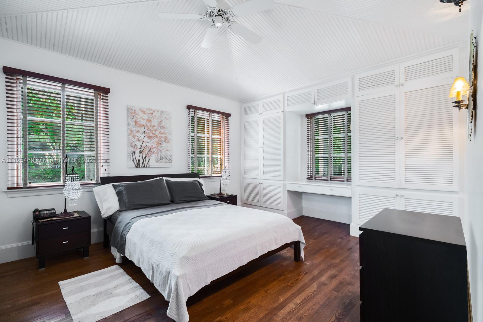 BRICKELLS FLAGLER - Residential