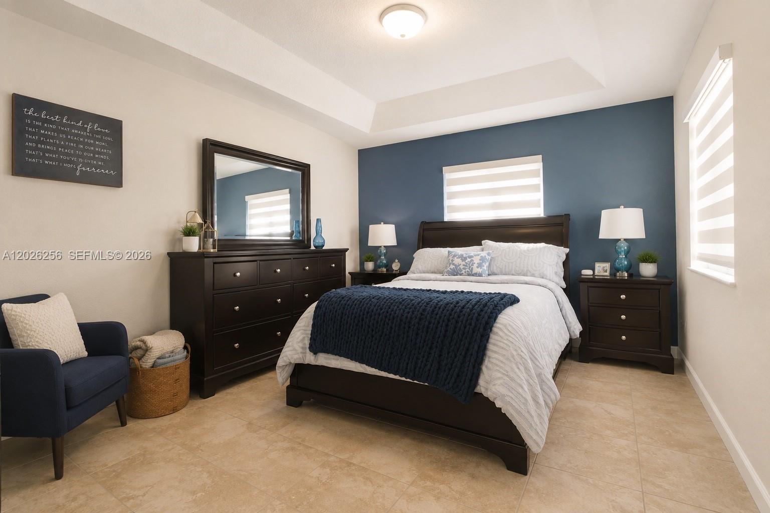 MANDARIN LAKES - Residential