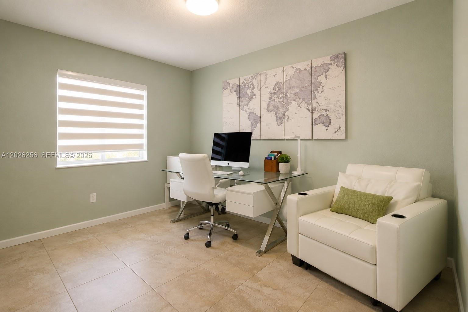 MANDARIN LAKES - Residential