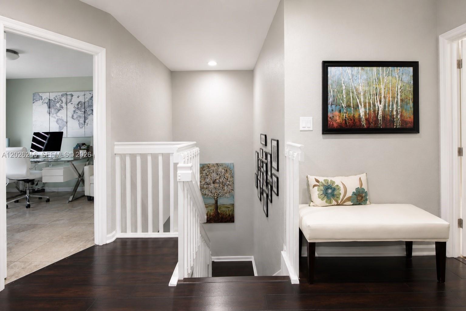 MANDARIN LAKES - Residential