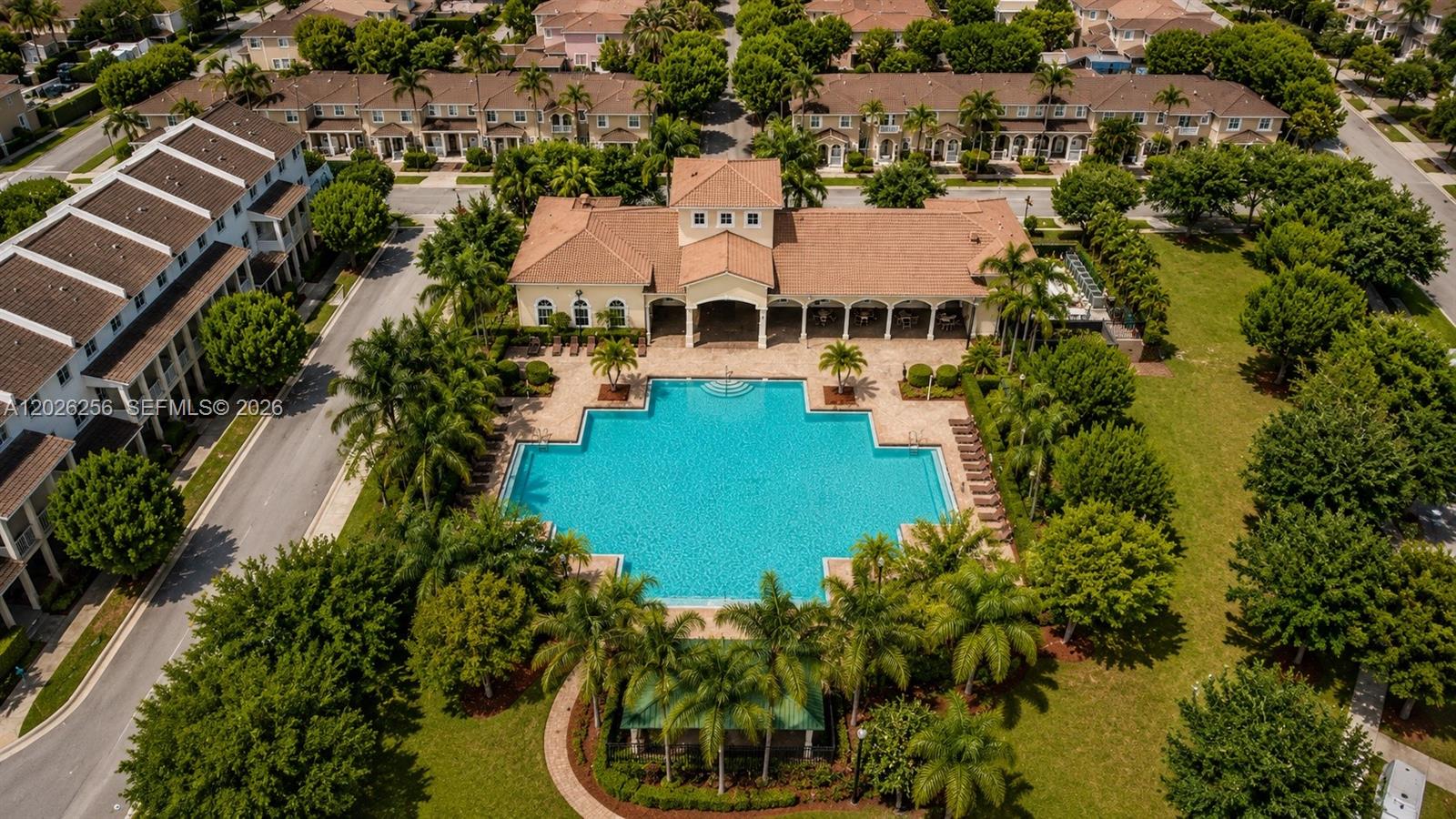 MANDARIN LAKES - Residential