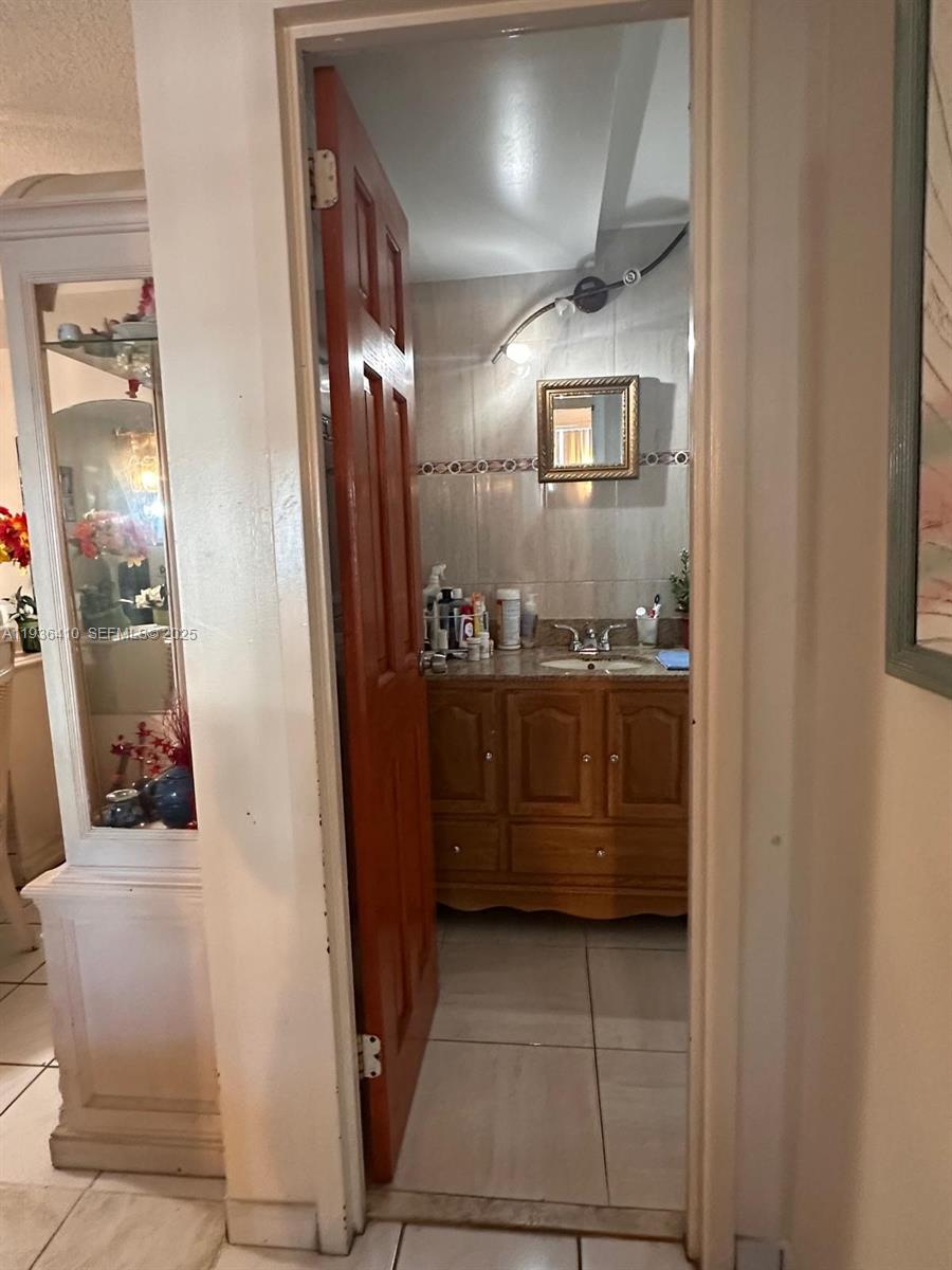 AVILA CONDO - Residential