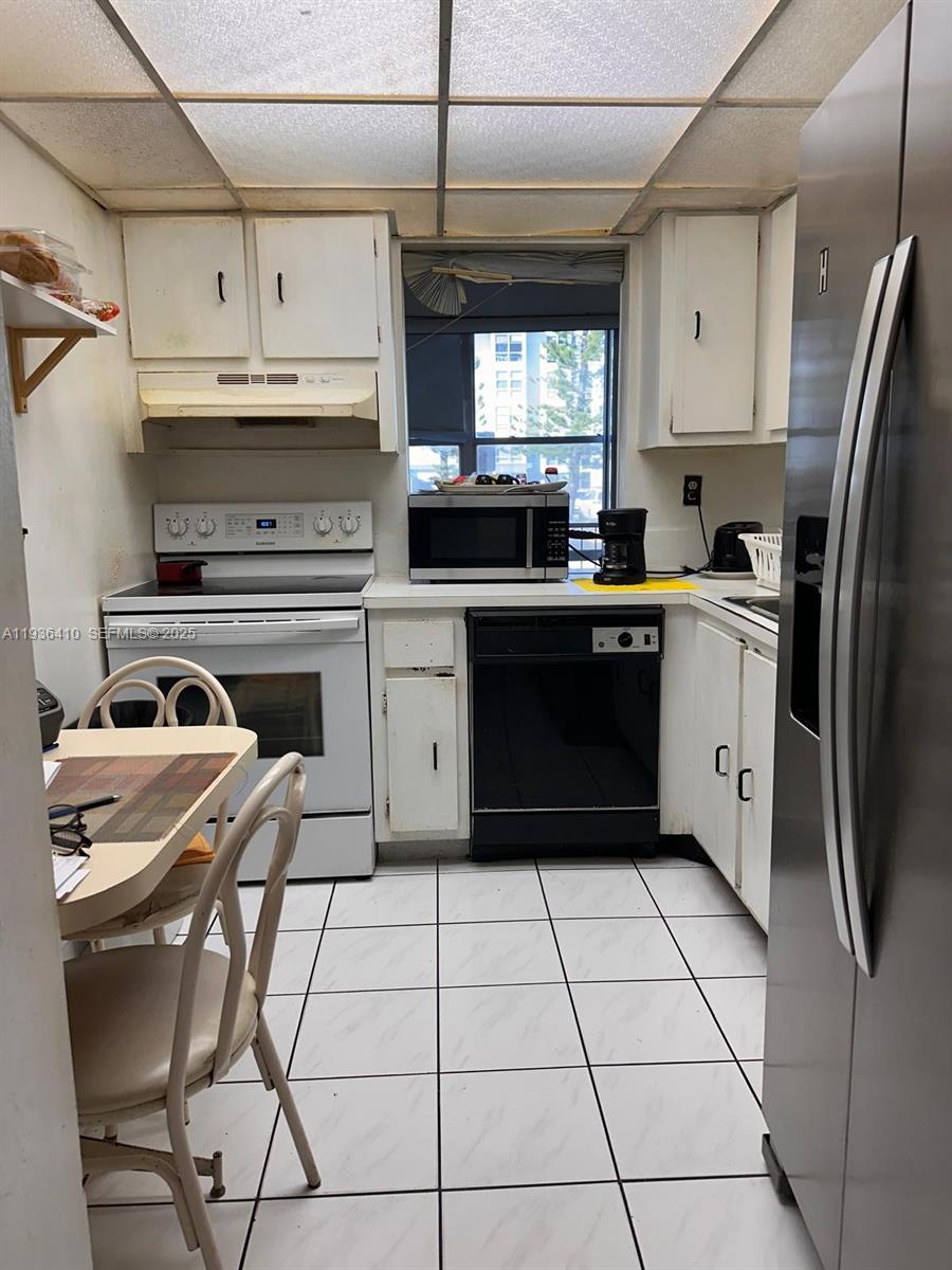 AVILA CONDO - Residential