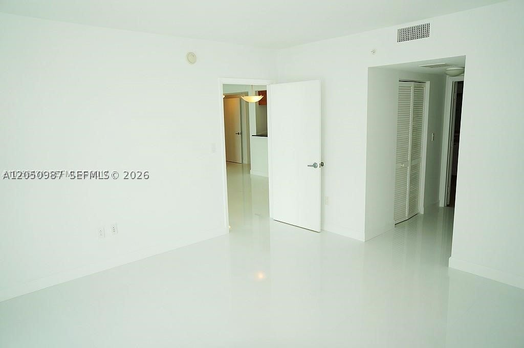 1800 N Bayshore Dr 3014