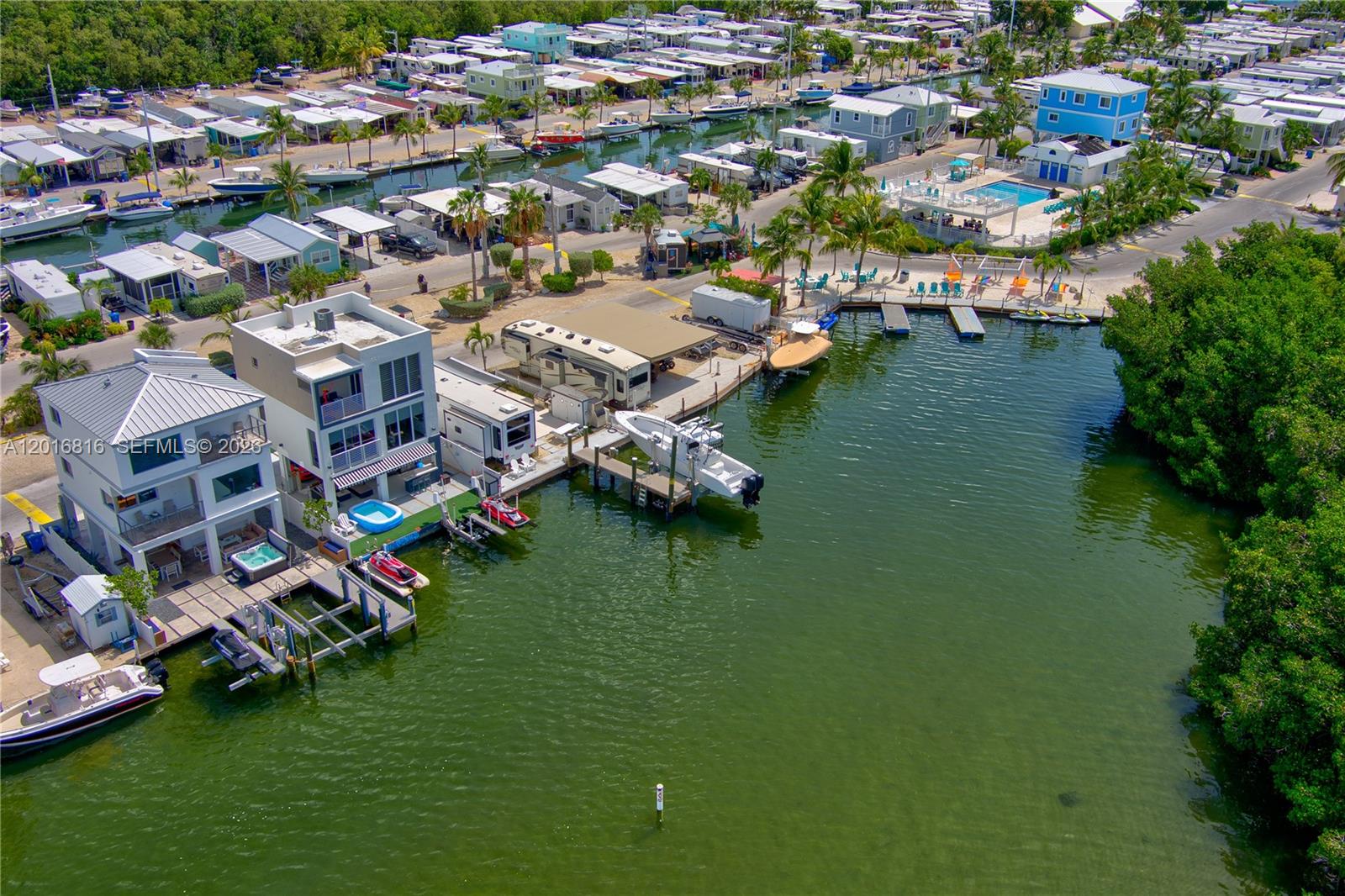 CALUSA CAMPGROUND - Residential