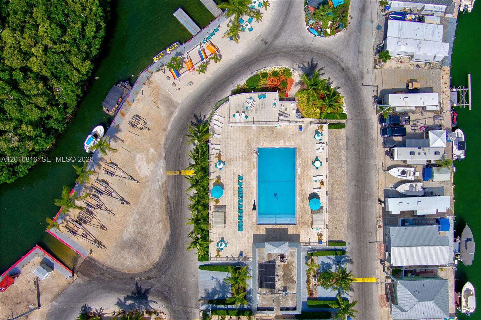 CALUSA CAMPGROUND - Residential