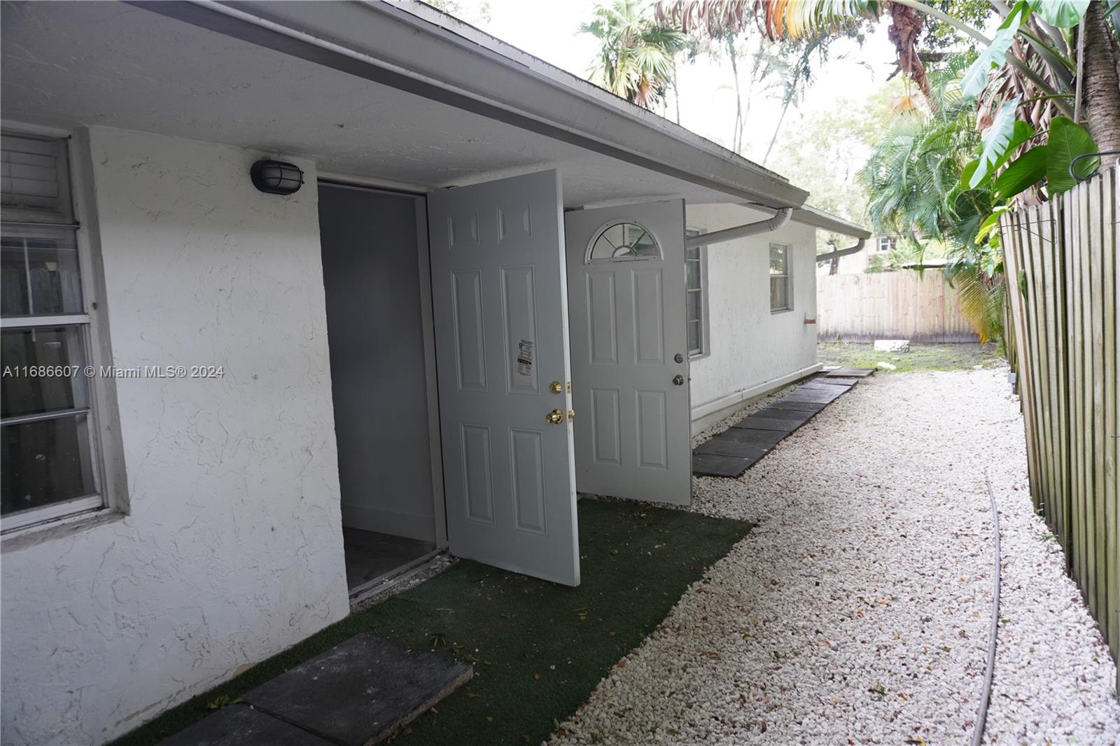 OSCEOLA PARK - Residential Income