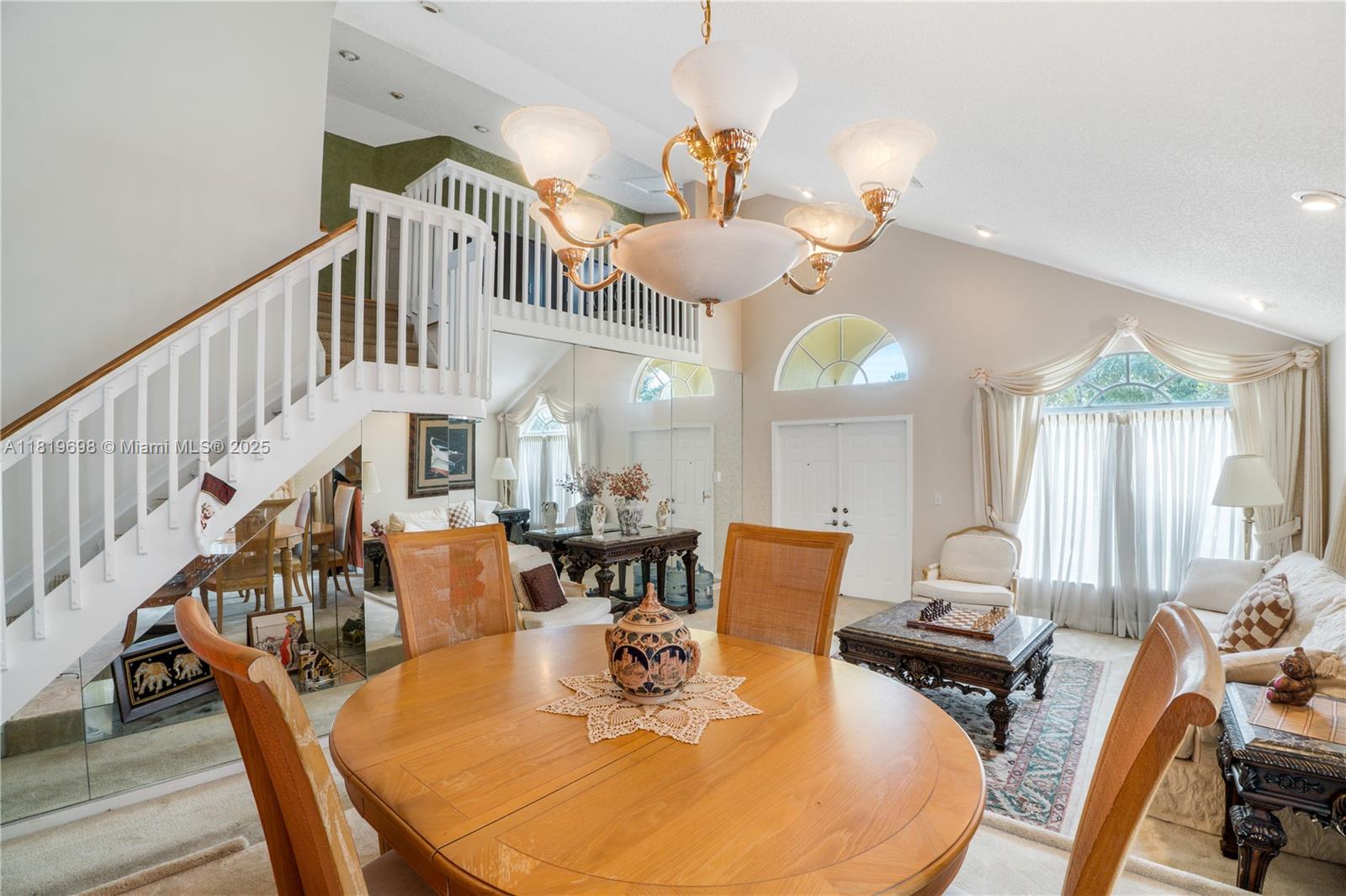 1923 Oak Berry Cir