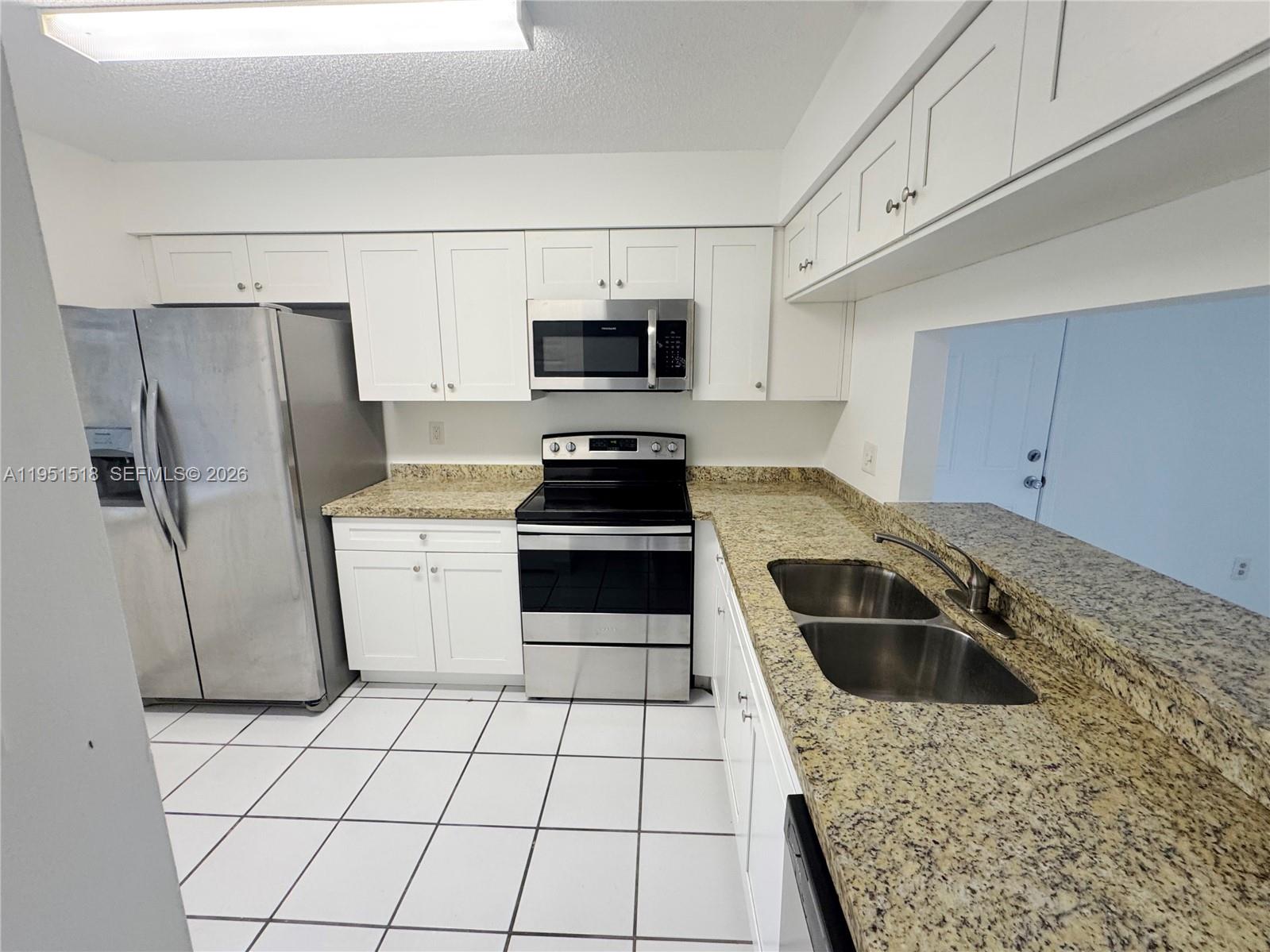 PANACHE SEC 3 - Residential