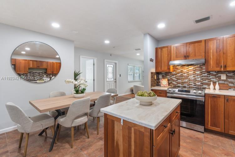 OAKLAND PARK SECOND ADD - Residential