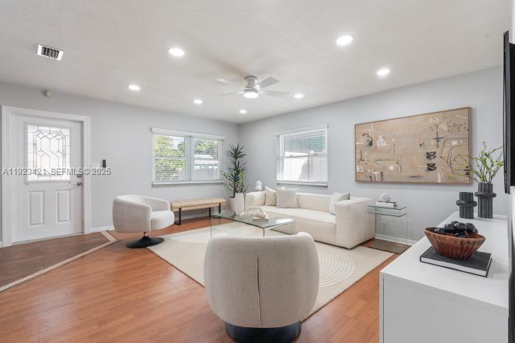 OAKLAND PARK SECOND ADD - Residential