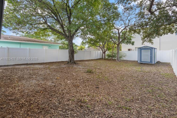 OAKLAND PARK SECOND ADD - Residential