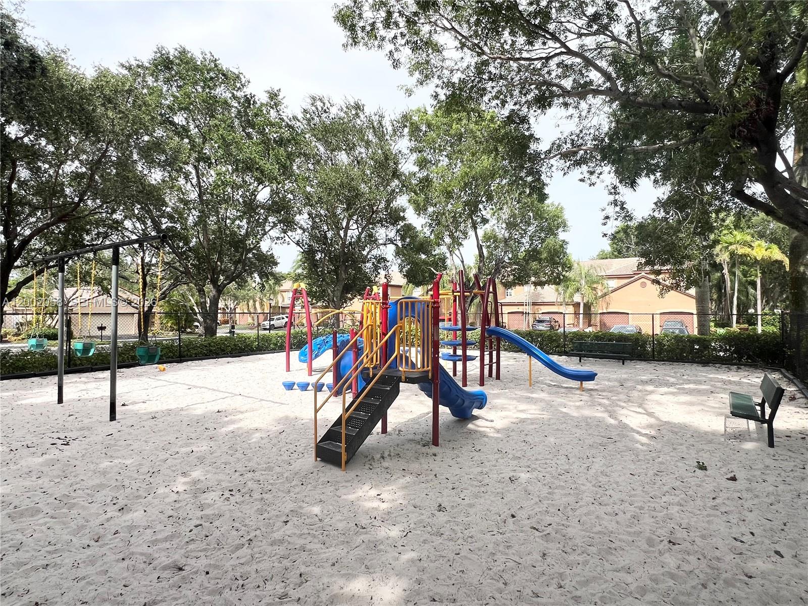 SECTORS 3 & 4 BOUNDARY PL - Residential Lease