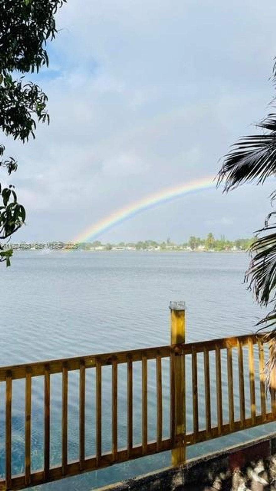 Lake front 4/2 spacious mobile home featuring 1850 SQ ft  New A/C and 2021 Roof . New Floors. Enjoy lake front views. Centrally located.