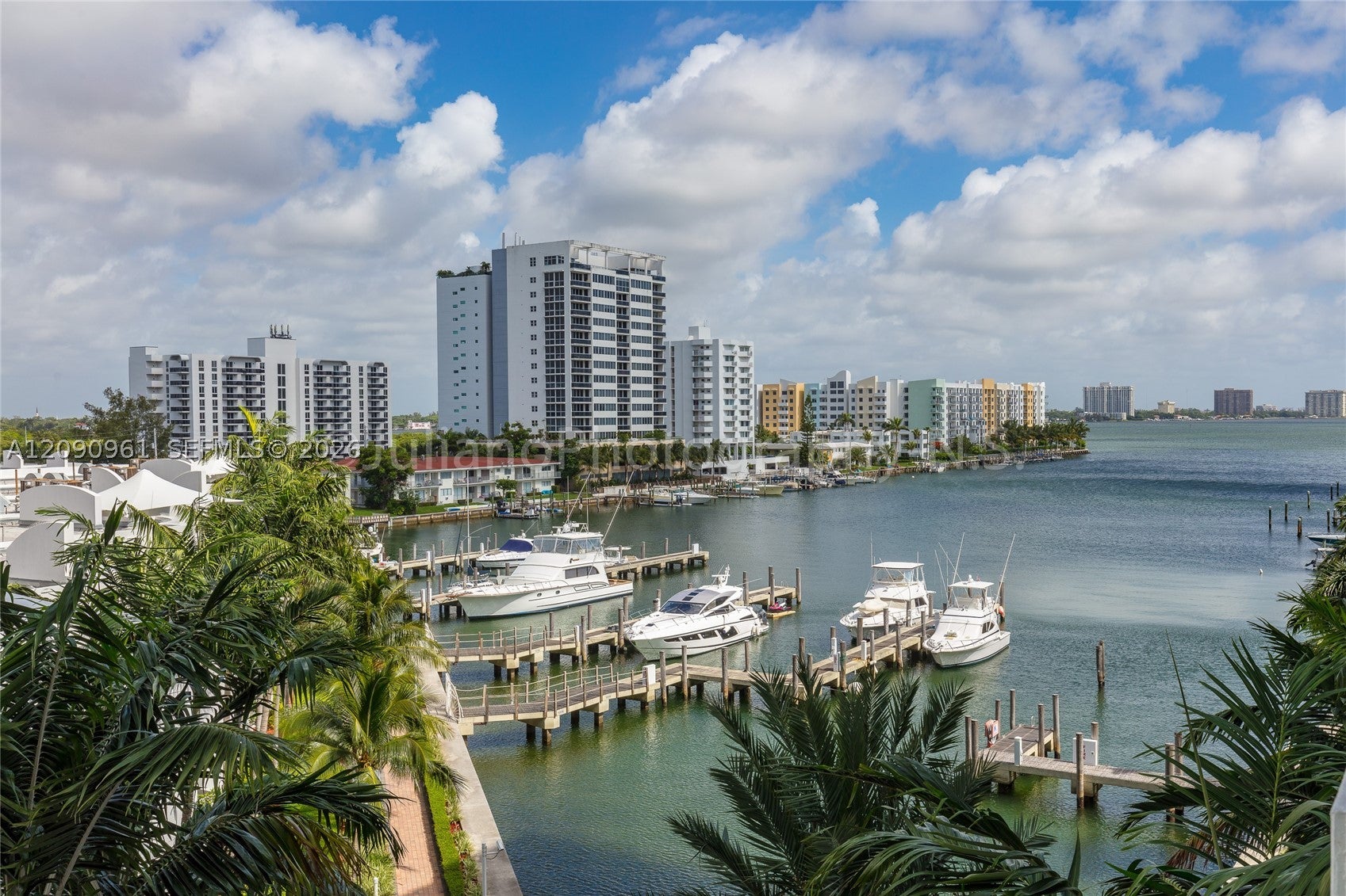 7910 Harbor Island Dr 507