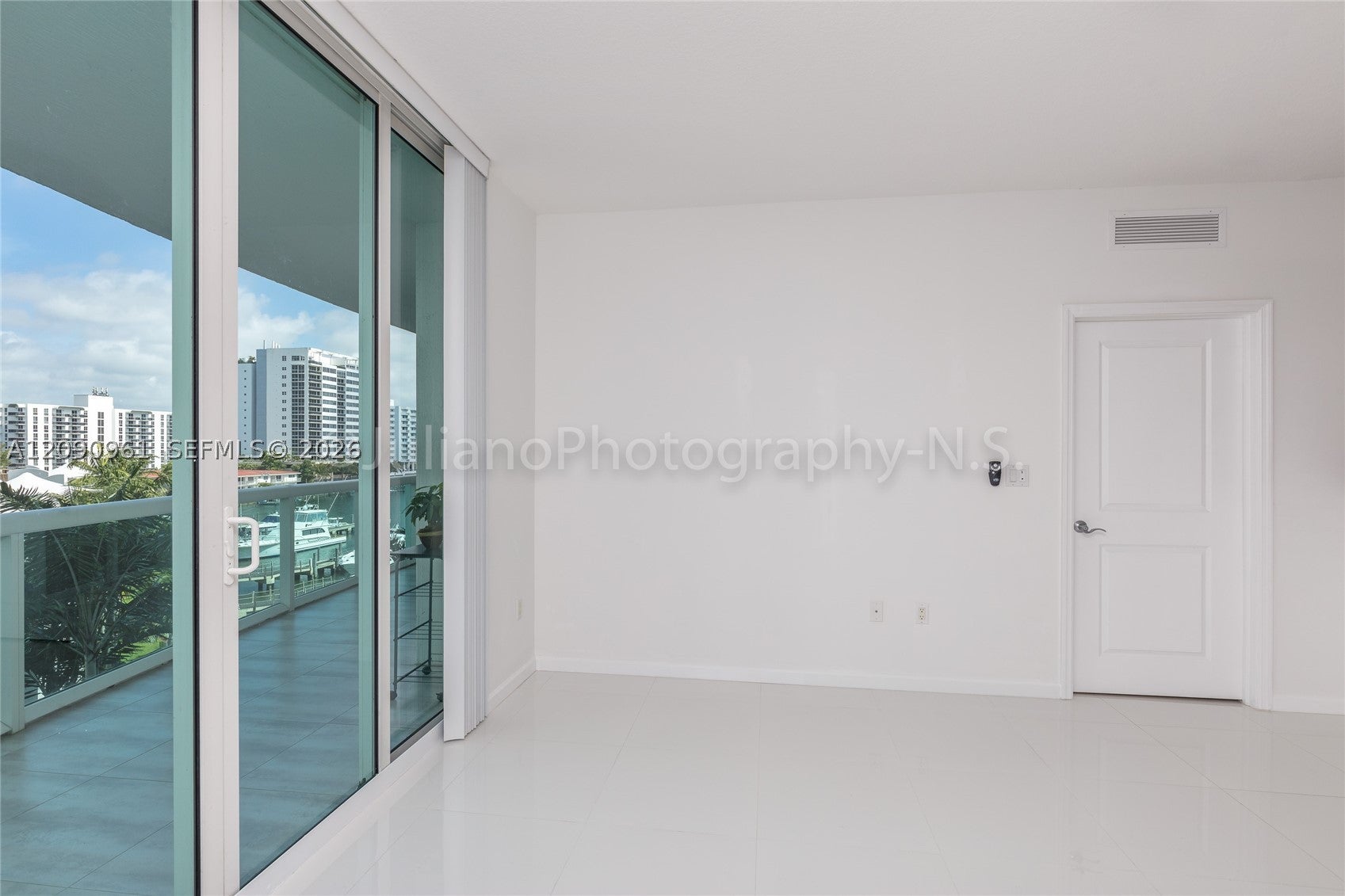 7910 Harbor Island Dr 507