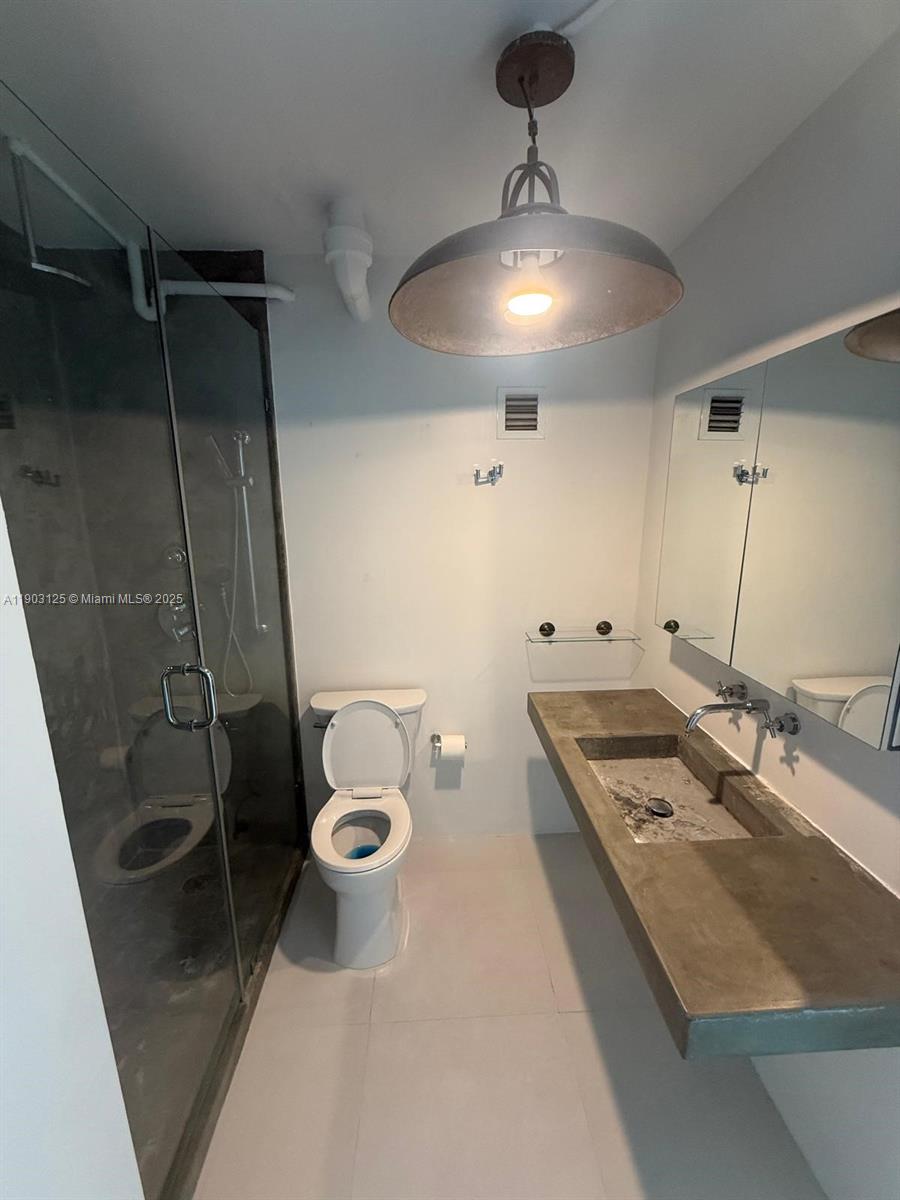 1200 West Ave 1520