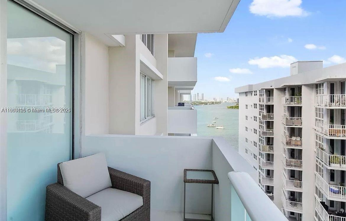 MIRADOR 1200 CONDO - Residential