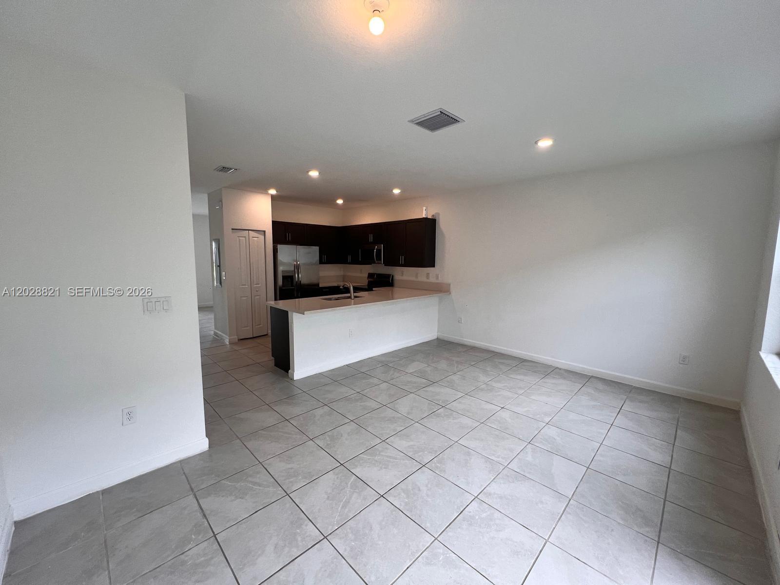 1030 SE 26th Ter
