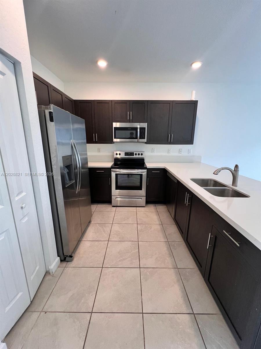 1030 SE 26th Ter
