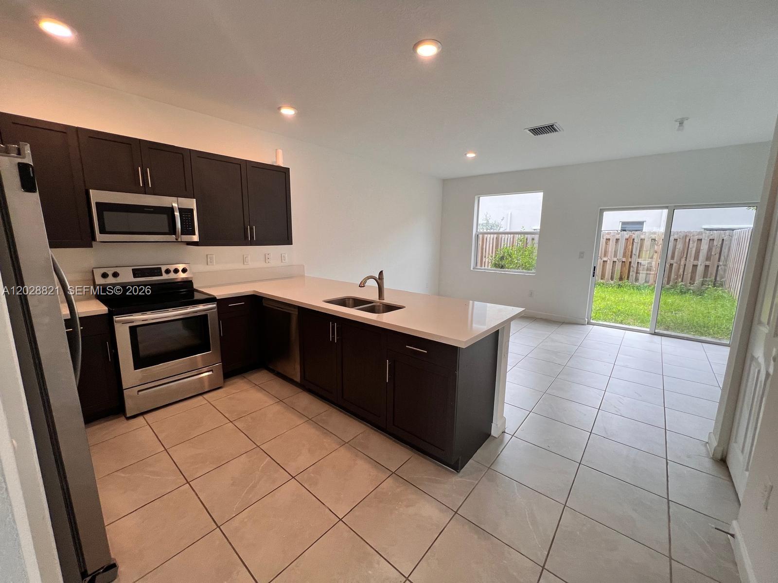 1030 SE 26th Ter