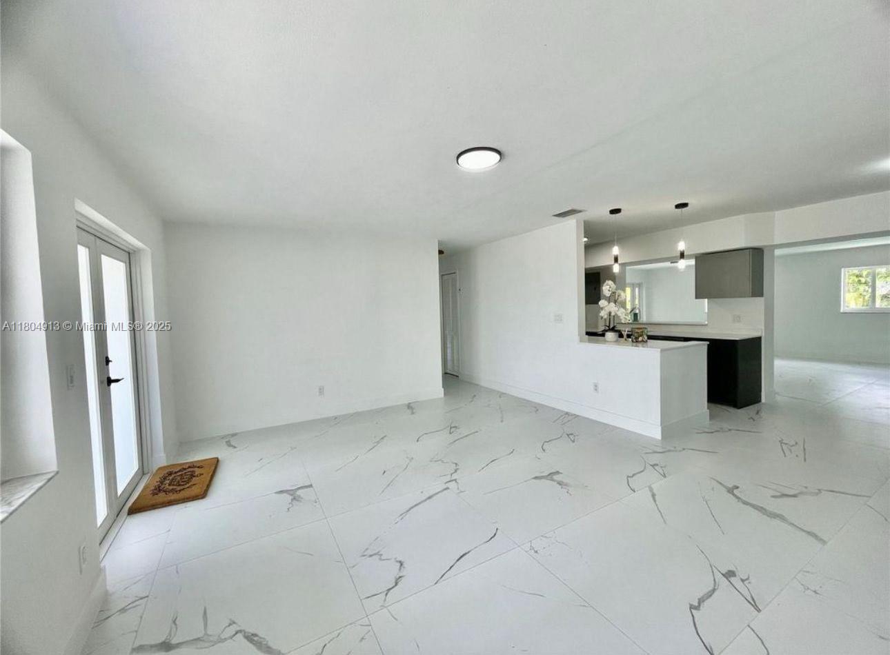 11520 SW 57th St