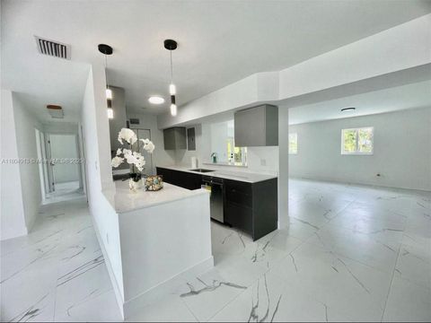 11520 SW 57th St Miami FL 33173