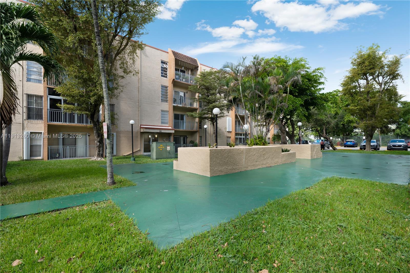 SUNSET VILLAS PHASE II CO - Residential