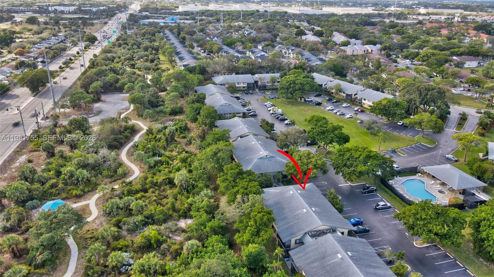 TIVOLI TRACE CONDO NO 5 - Residential