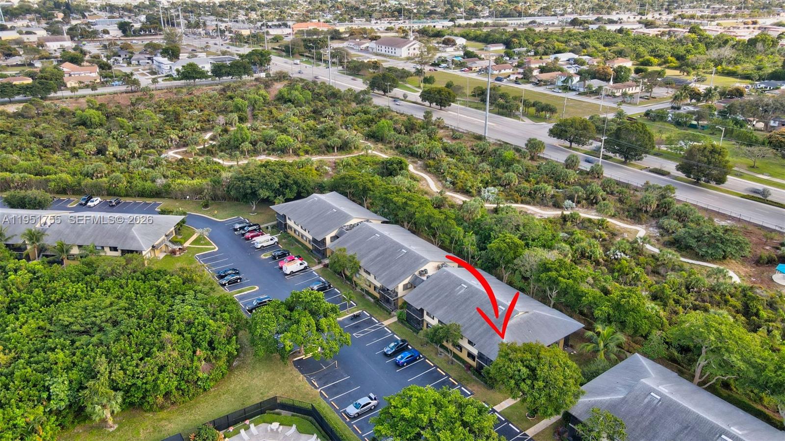 TIVOLI TRACE CONDO NO 5 - Residential