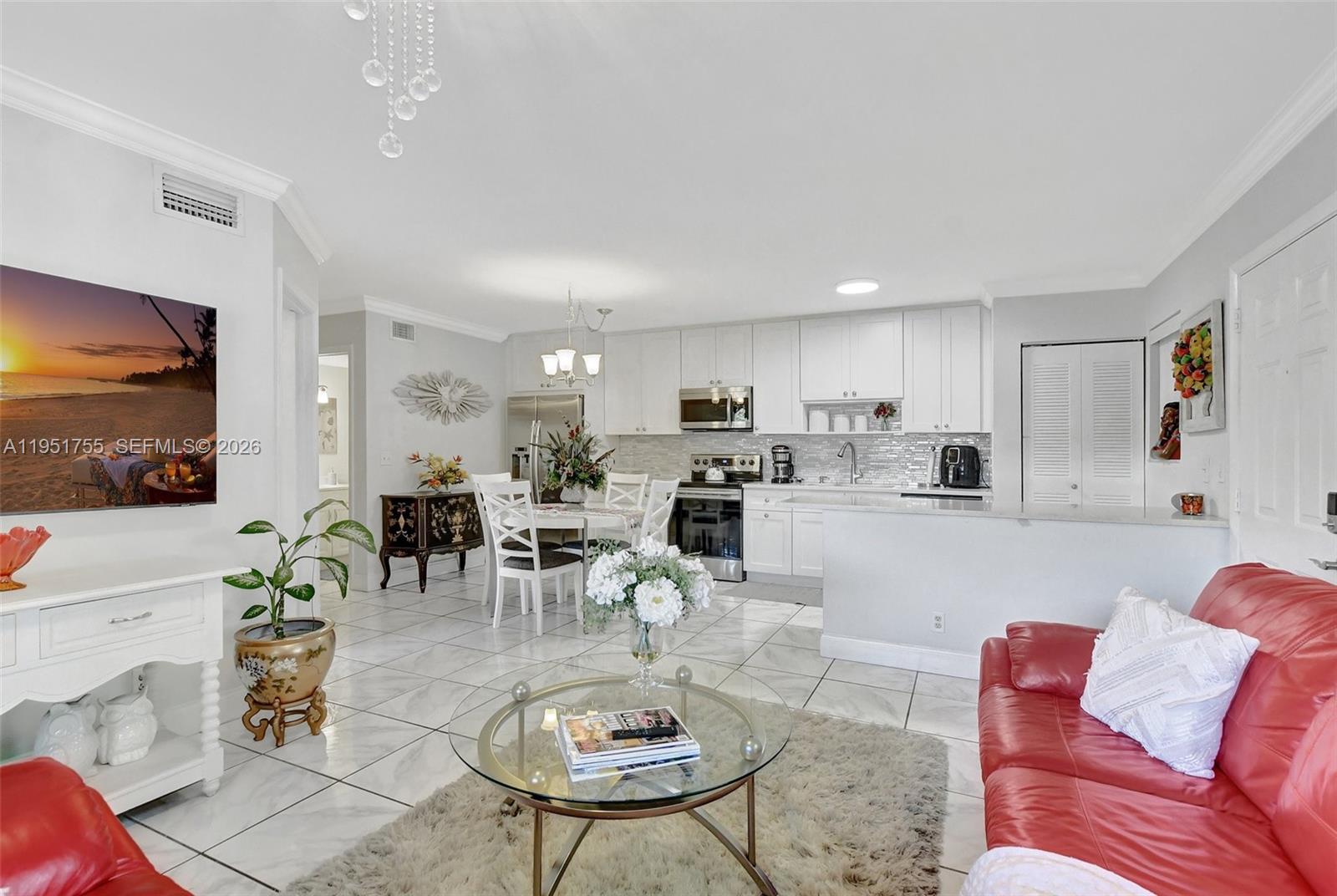 TIVOLI TRACE CONDO NO 5 - Residential