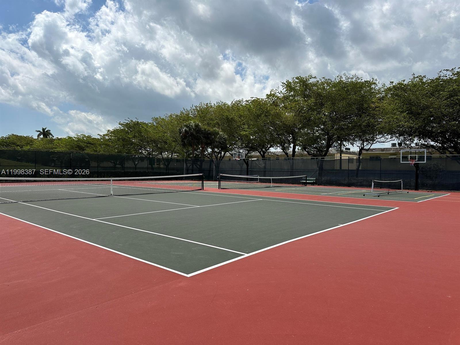 WEST LAKE VILLAGE - Residential Lease